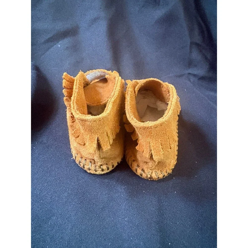 Minnetonka baby size 4 4t brown front strap moccasin shoes